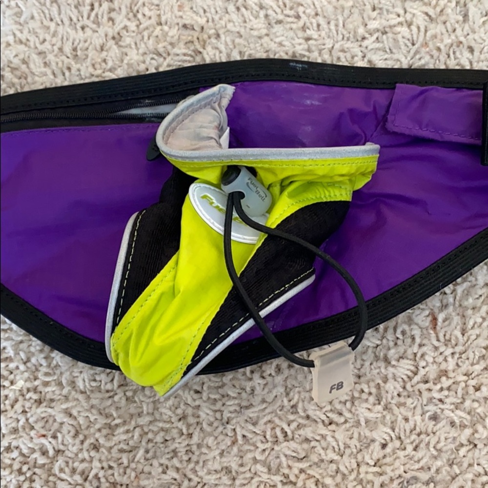 Adjustable FuelBelt - Picture 4 of 9